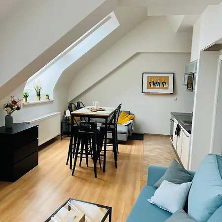 Apartament Central, Cozy & Stylish With Views Praga
