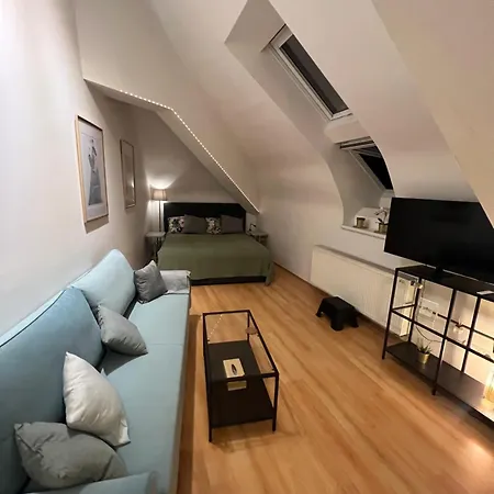 Apartament Central, Cozy & Stylish With Views Praga