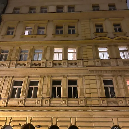 Central, Cozy & Stylish With Views Prague