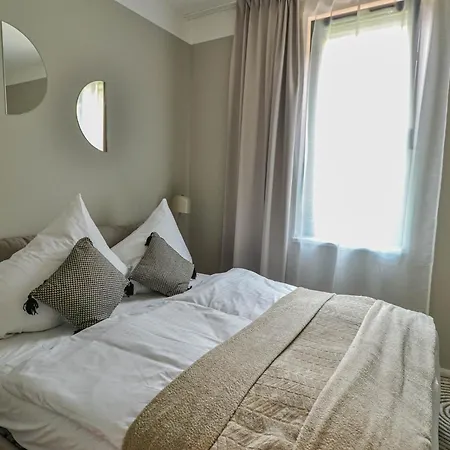 Japanese Design 3bdr In A Vibrant Area * Prague