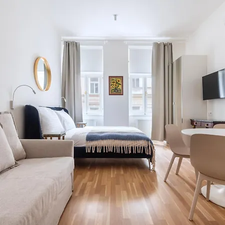 Apartment J3 *