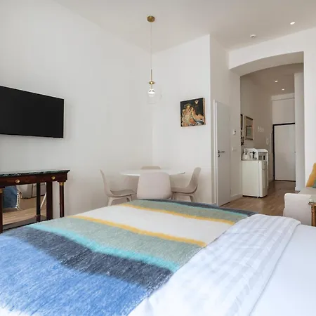 J3 Apartment Prague