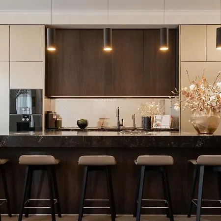 Old Town Luxury 3bd Apartment