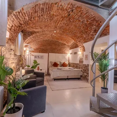 Spacious Centro Apartment
