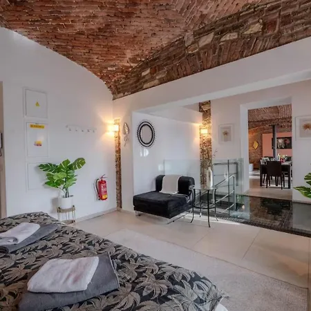 Spacious Centro Apartment