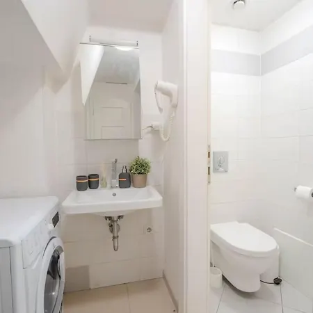 Spacious Centro Apartment Prague