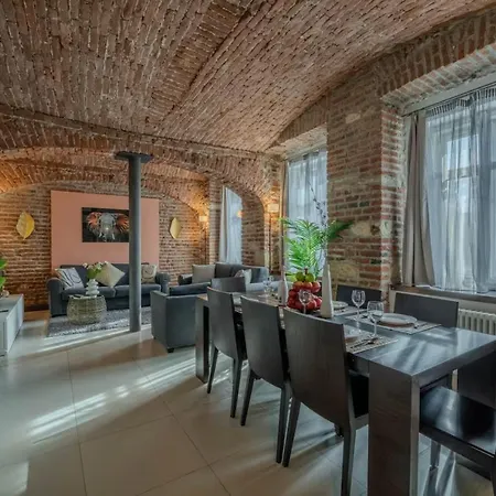 Spacious Centro Apartment