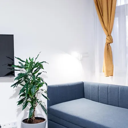 Cozy Minimalist Retreat In The Heart Of Apartment Prague