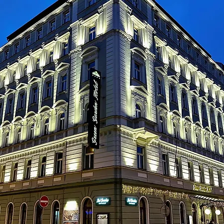 Garden Hotel 4*