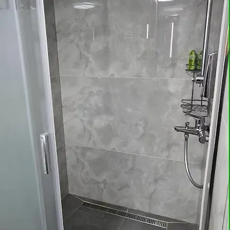 Apartment Vu's *