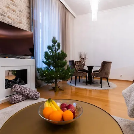 Staropramenna Garden Apartment *