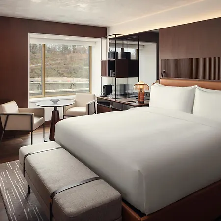 Fairmont Golden 5*