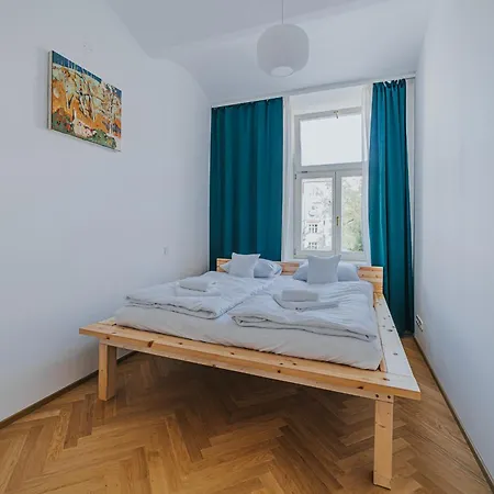 Bohemian Experience Aparthotel *