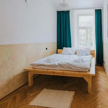 Aparthotel Bohemian Experience *