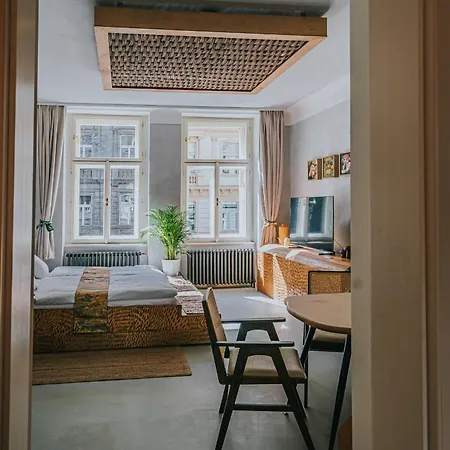 Aparthotel Bohemian Experience *