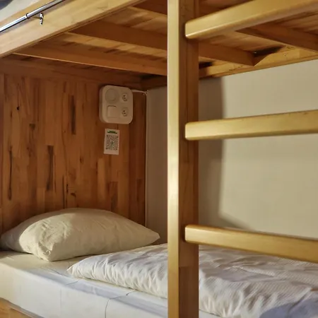Dream Hostel *