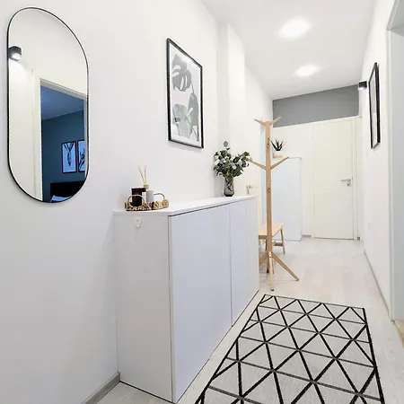 Old Town 2 Bdr, Free Coffee Apartment