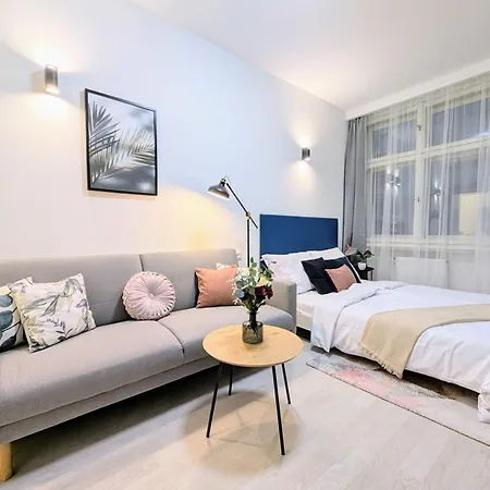 Apartment Old Town 2 Bdr, Free Coffee *