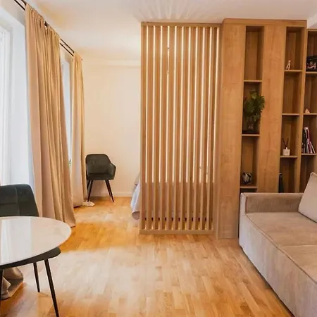 Stylish In The Center Apartment Prague