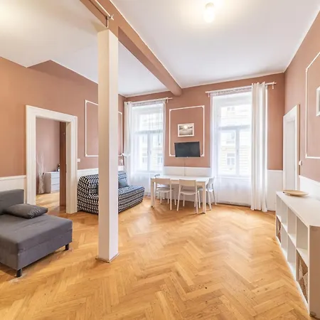 Large аpartment In The Center Of Prague. Apartment