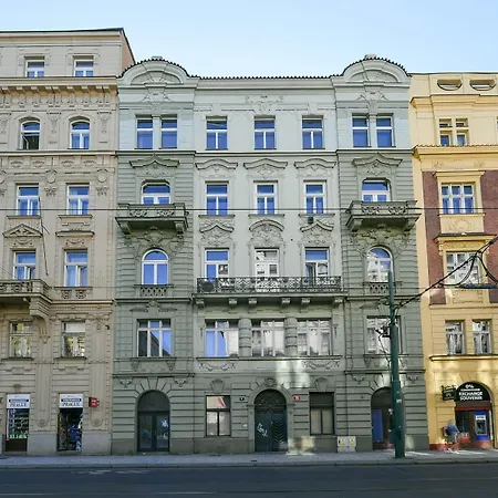 Four Reasons * Praha