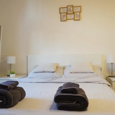 Flat With Balcony And Garage Apartment Prague
