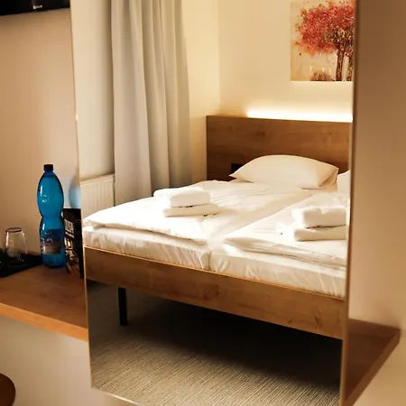 Hotel Golden Golem &