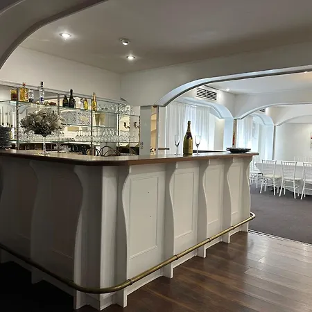 Hotel Golden Golem &