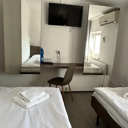 Hotel Golden Golem & Prag
