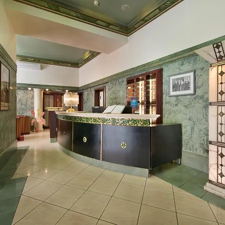 Esprit Hotel