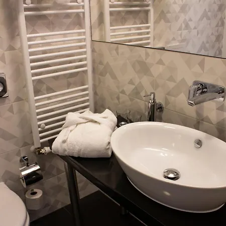 Esprit Hotel 4*