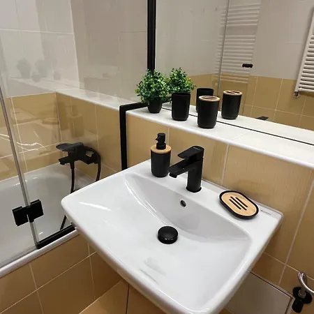 Family Arena Apartment Prague