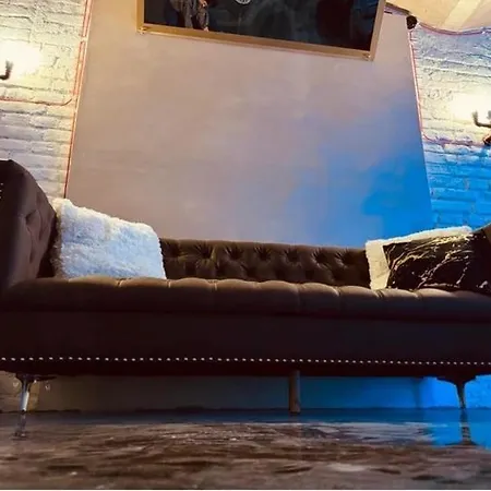 50 Shades Of Karlin Liefdeshotel Praag