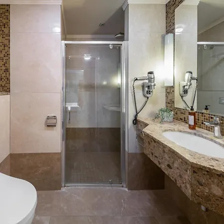 Aparthotel Crown Palace By Adrez