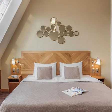 Crown Palace By Adrez Aparthotel 4*