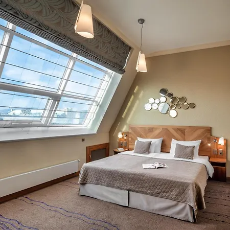 Aparthotel Crown Palace By Adrez