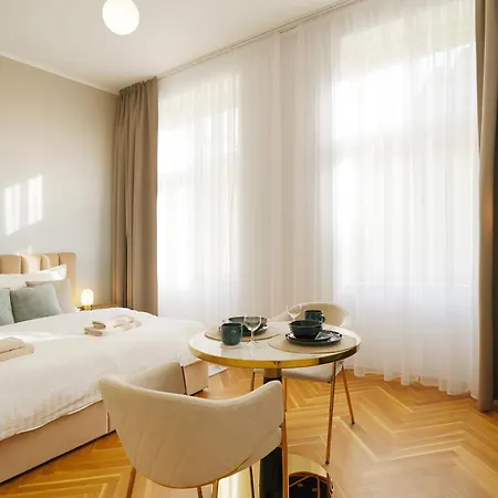 Luxemi I Center Premium Apartment