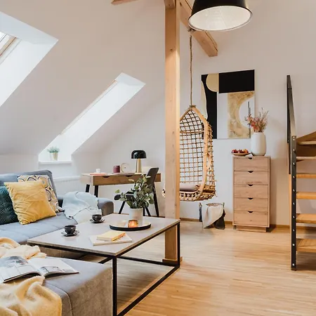 Days - Attic Loft - Work Space - Private Parking * Prague