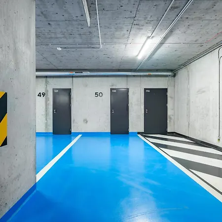 Days - - Terrace - Private Parking