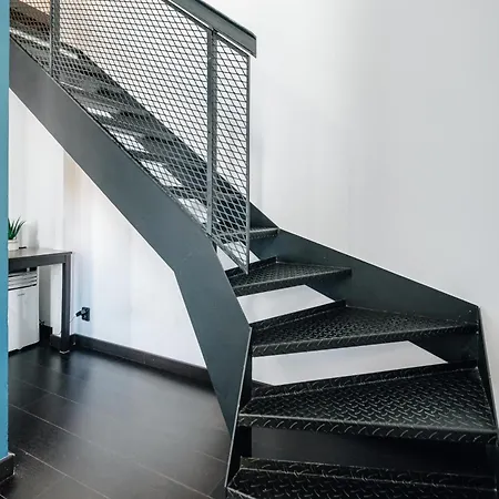 Apartment Modern Loft With Airhokey In Centre Prague