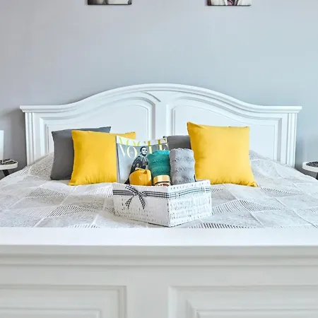 Stylish In Heart Of Zizkov Near Iconic Sites Apartament *