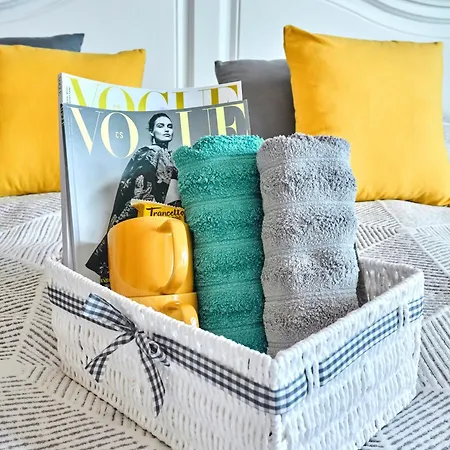 Stylish In Heart Of Zizkov Near Iconic Sites Apartament *