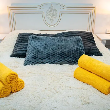 Black Lion Kingdom Apartment