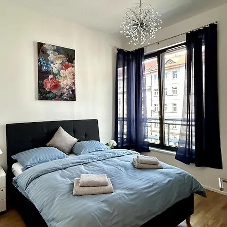 Viktoria With Garage & Balcony *
