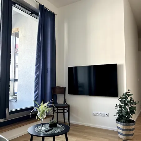 Apartment Viktoria With Garage & Balcony *