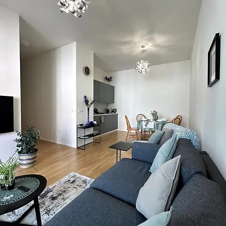 Viktoria With Garage & Balcony *