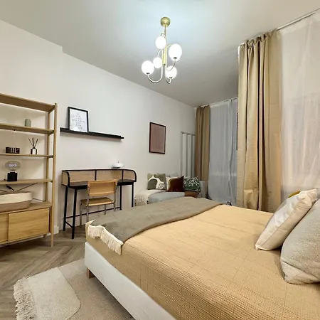 Apartment National Theatre With 2 Bathrooms Center *