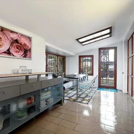 Devils Peak Homestay *