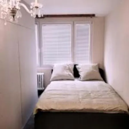 Апартаменты Green Park Prosek Shared 15 Mins From Center Прага