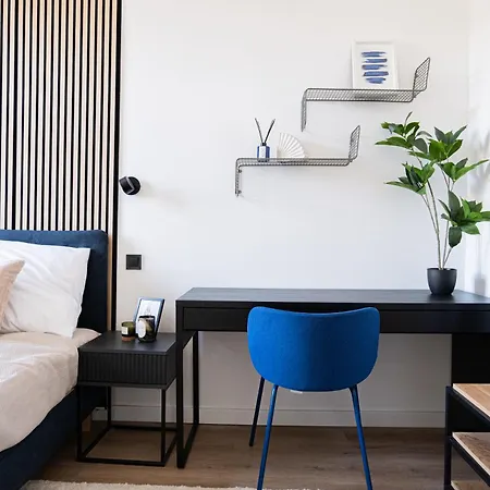 10 Minutes Charles Bridge Modern Apartment, Apartment